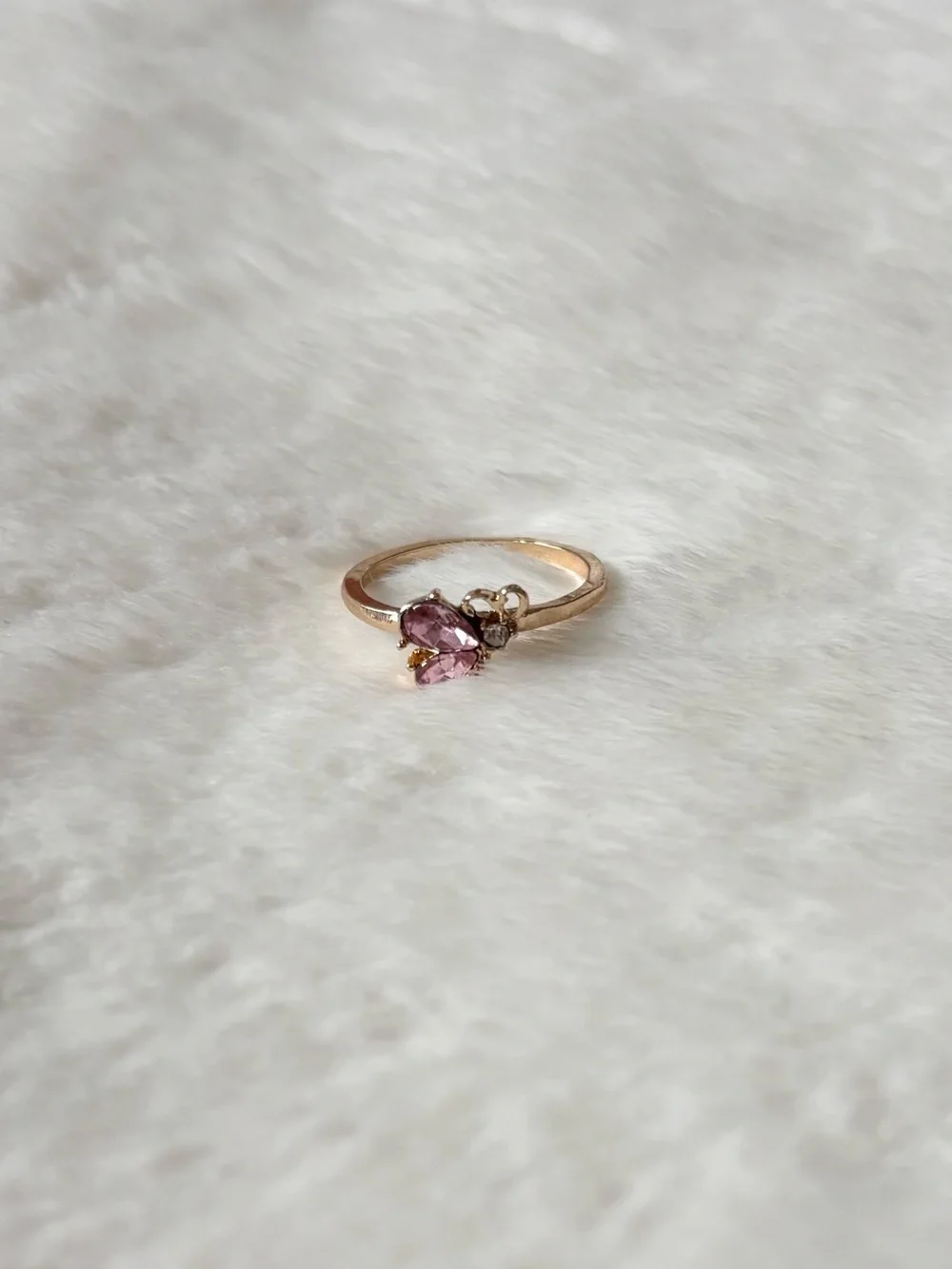 N/A elegant gold